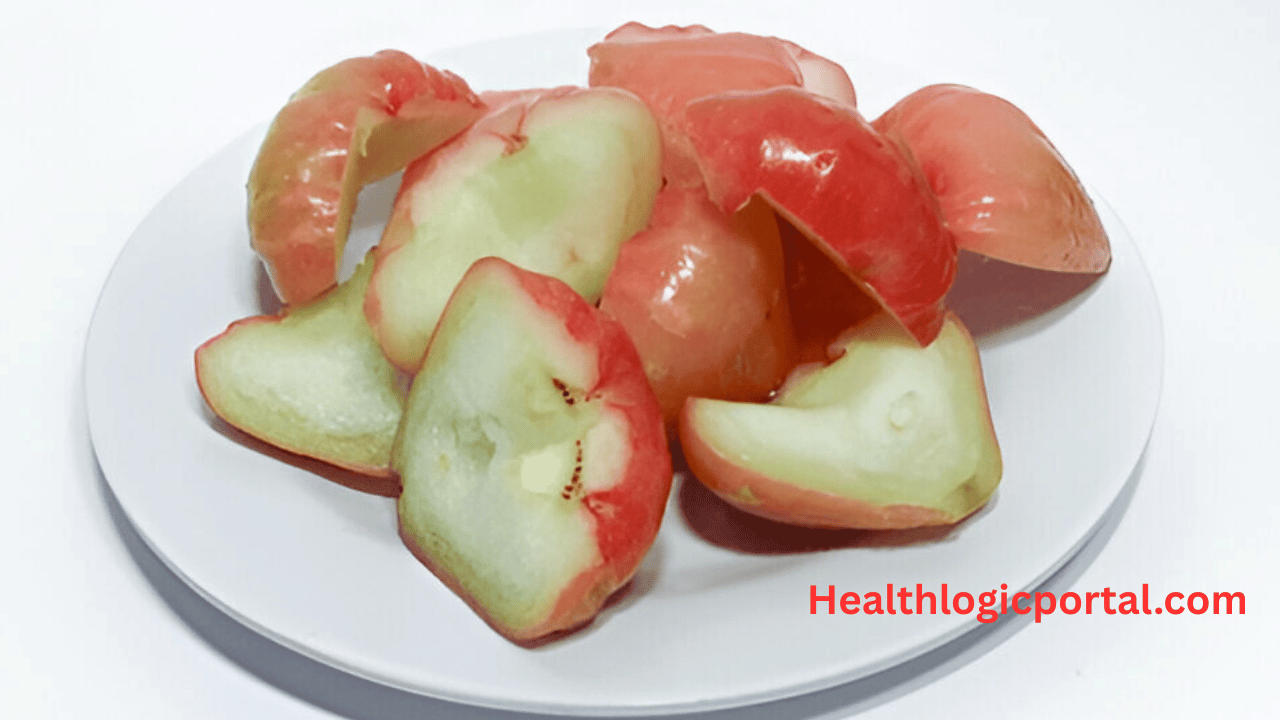 Culinary uses of water apple (Rose Apple) – fresh fruit, fruit salads, smoothies, chutneys, pickles, and desserts. A versatile tropical fruit for healthy meals.